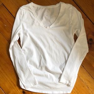 Maternity long sleeve size med.